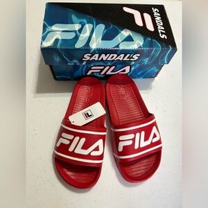 FILA Sleek Slides ST Red White Sandals Flip Flop  Kids Sz 2 Beach Tropical Wear